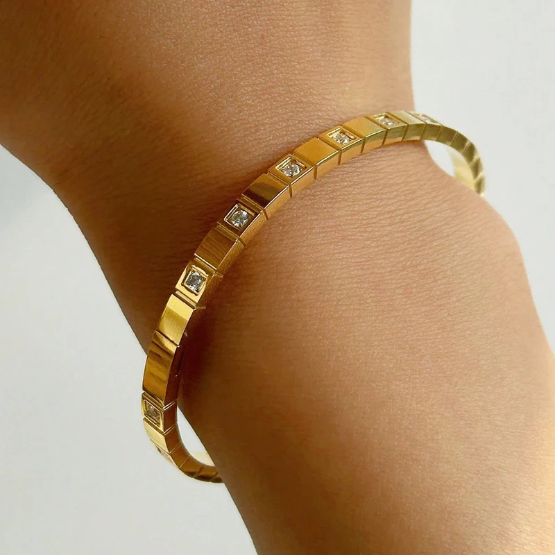 Роскошный браслет FEEHOW золотого цвета с микропаве из фианита подходящий для