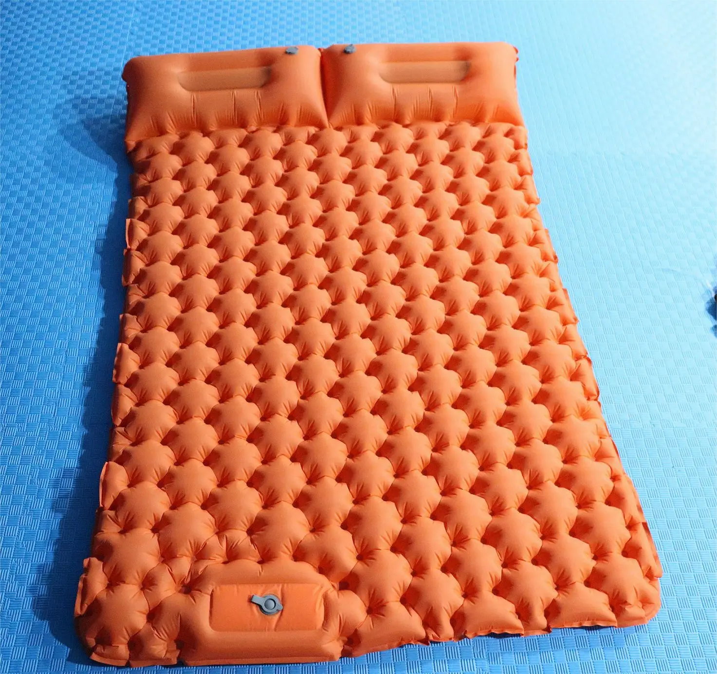 

Camp Bed Camping Sleeping Pad Self Inflating Mat with Pillow Built-in Pump Ultralight Waterproof Air Mattress Picnic Tent Tarp