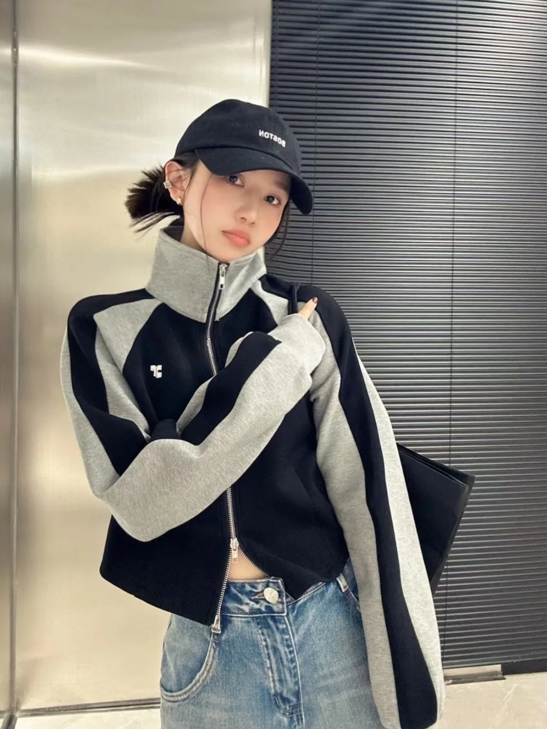 

Korean Contrast Colors Zipper Hottie Sweatshirt Y2k Hip Hop 90s Vintage Streetwear Women Kpop Crop Top Casual Hoodies Cardigan