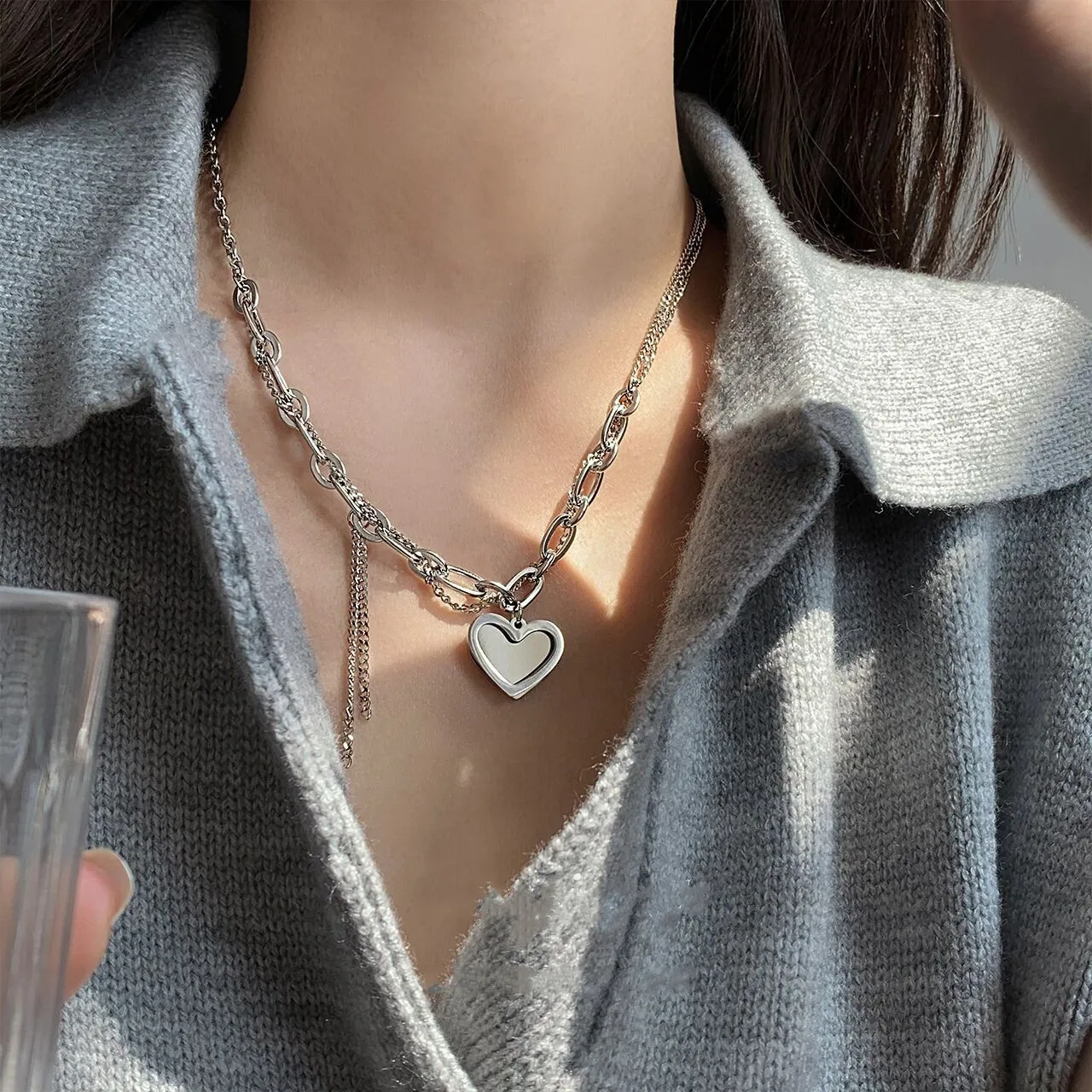 

New chain necklace love hip-hop female ins small han edition tide temperament melting fleece sweater chain chain accessories