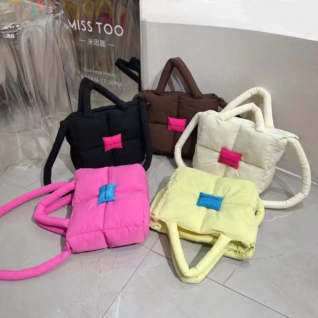 Рисунок 4 - Мини стеганая зимняя женская сумка