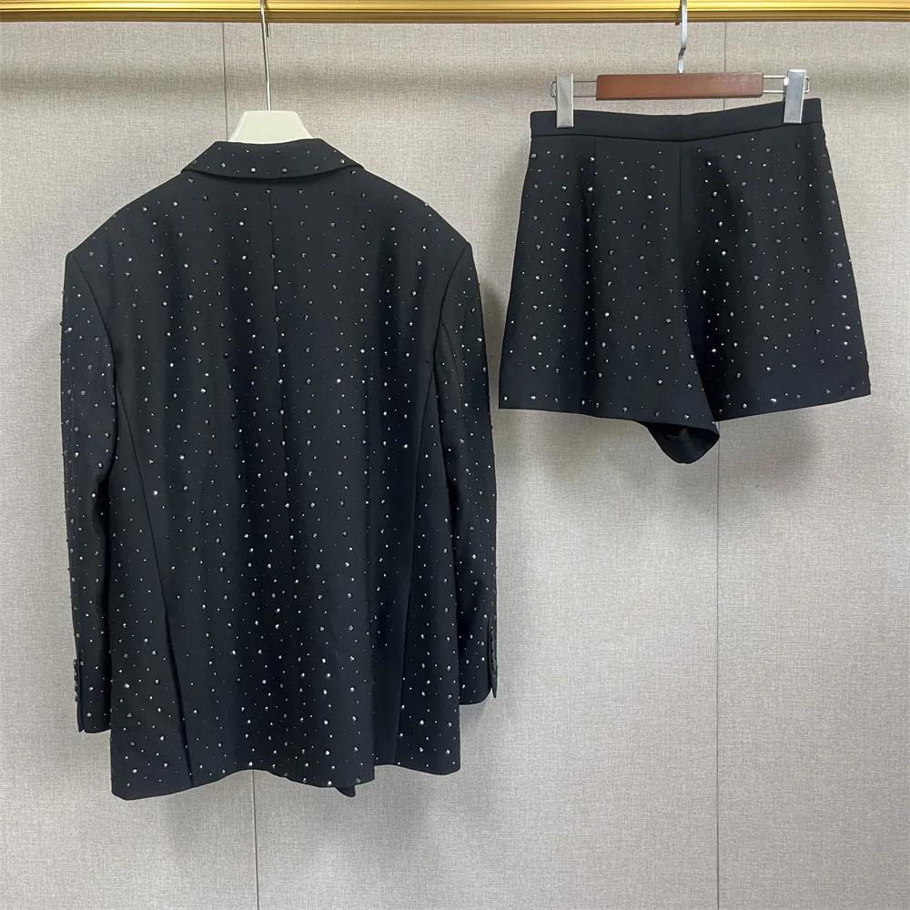 Рисунок 2 - Роскошный брендовый офисный черный костюм для женщин