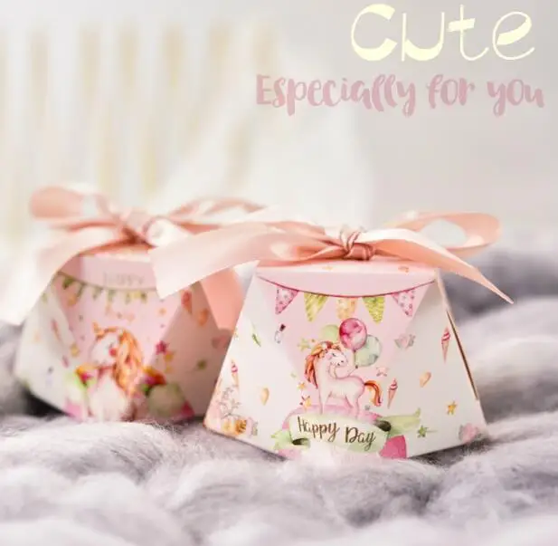 

100pcs Creative Pink Unicorn Happy Day Diamond Style Wedding Favors Candy Box Chocolate Sugar Boxes Party Supplies Gift Box