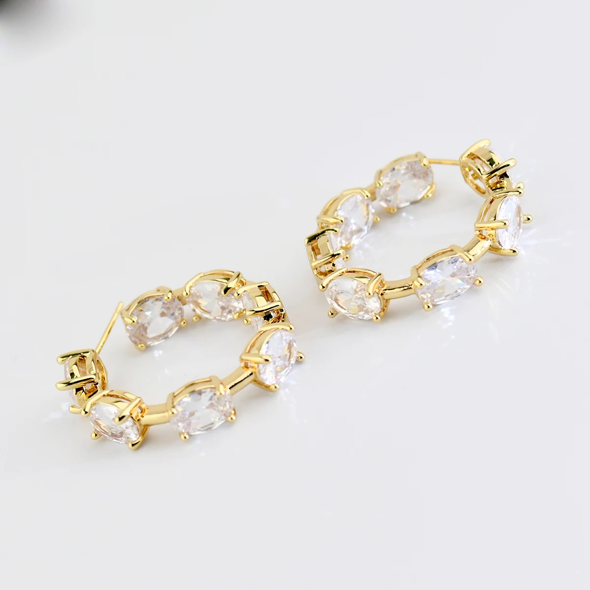 

Pure copper gold-plated earrings, crystal zircon girls' jewelry, Christmas accessories