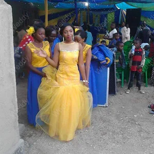 New Style Sleeveless Yellow Lace Black Woman Wedding Dresses Sweep Train Corset  Back vestido de noiva sereia