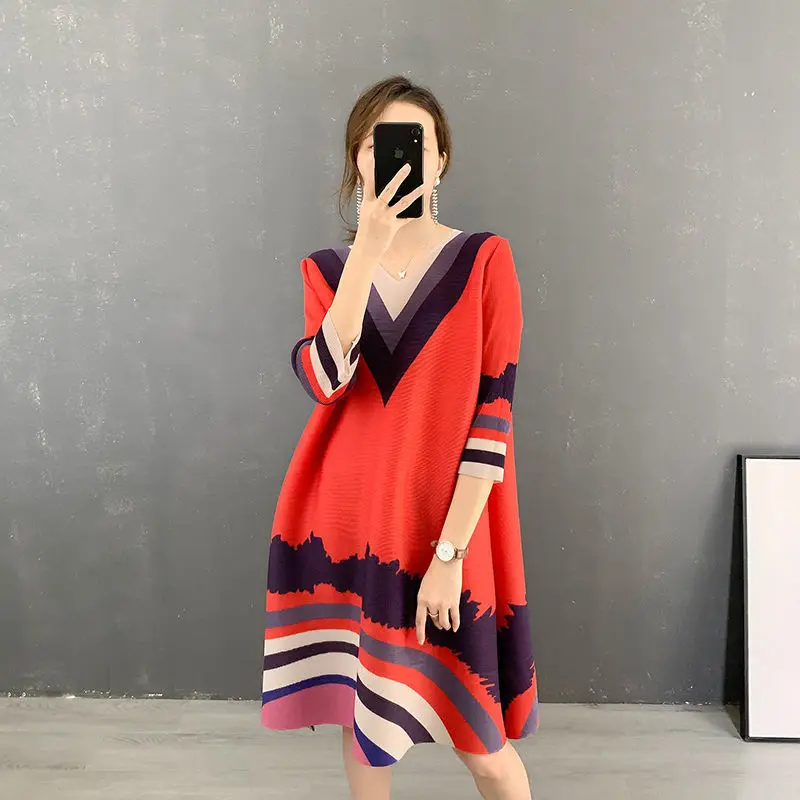 

Women's long skirt pleated fashion dress 2022 spring and autumn new large size rainbow print loose large size dress clothing