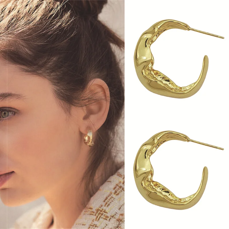 

Timeless Wonder Brass Geo Swirl Hoops Earrings for Women Designer Jewelry Punk Runway Goth Rare Kpop Top Gift Prom Ins 8424