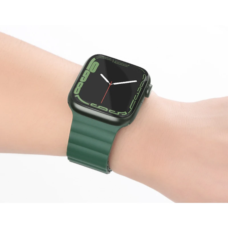 Silicone Strap For Apple Watch band Seires 45mm 44mm 40mm 38mm 42mm 41mm Wrist bracelet Magnetic Loop iWatch 7 5 4 6 Accessories