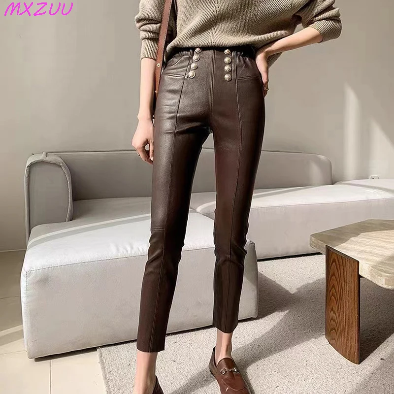 Женские зимние брюки-карандаш из натуральной кожи