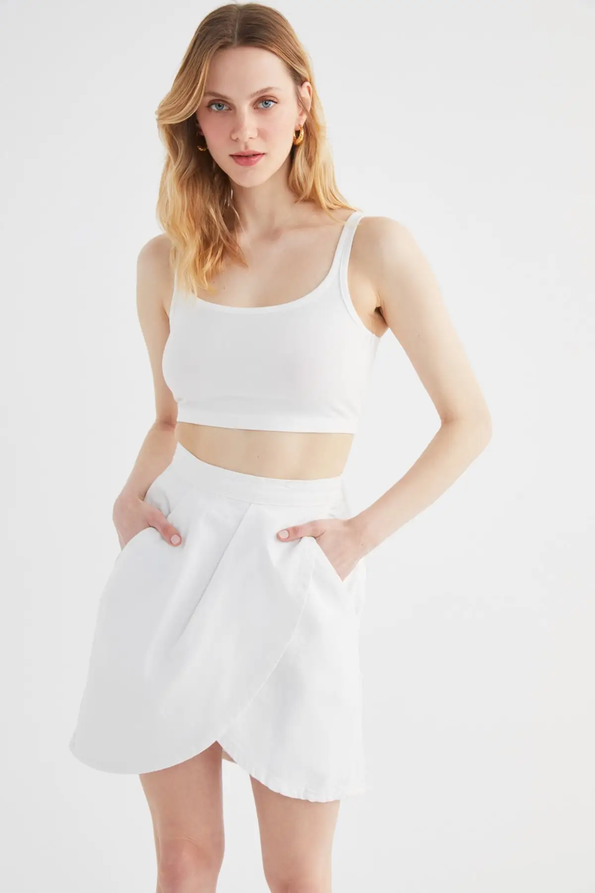 Трендовая Асимметричная джинсовая юбка TWOSS21ET0425 | Женская одежда