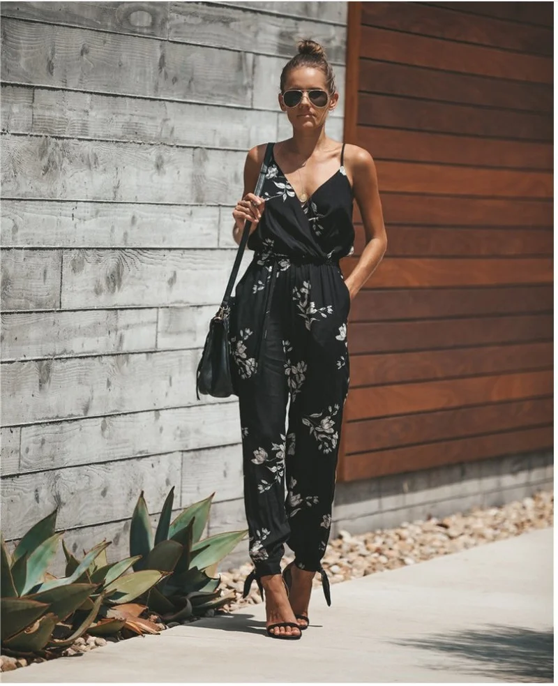 

Casual Floral Strap Jumpsuits Summer Women Elegant Sleeveless V Neck Romper Boho Loose Streetwear 2023 Plus Size Indie Playsuits