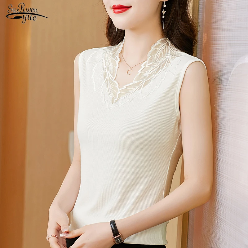 

Блузка женская из модала с V-образным вырезом и вышивкой