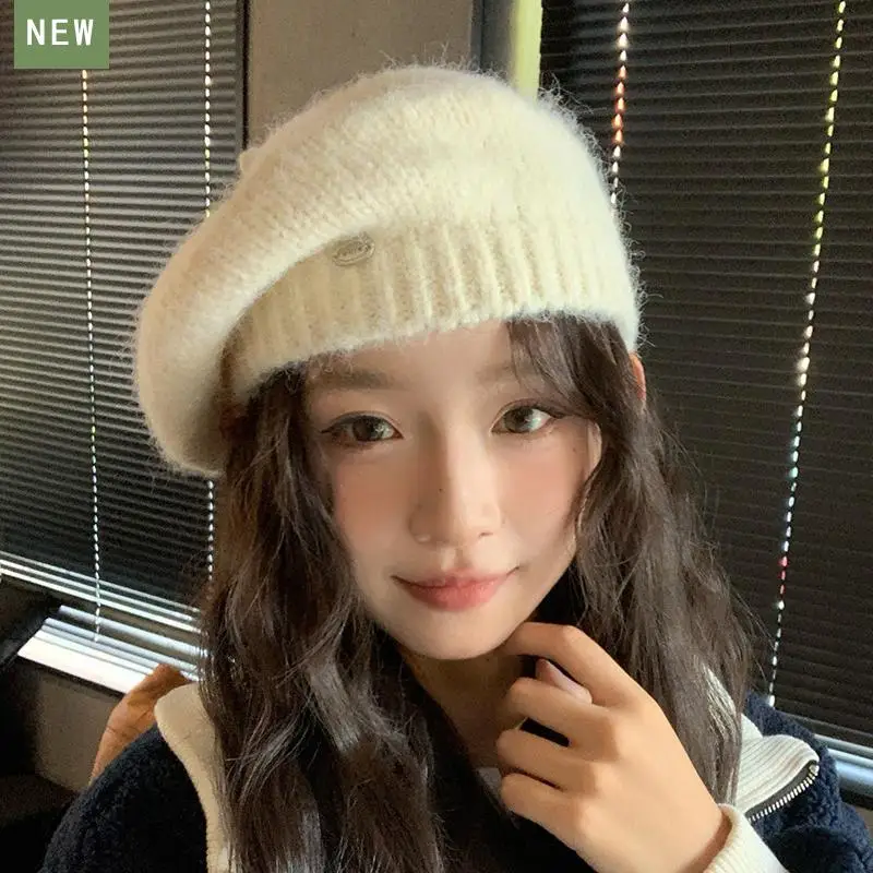 Однотонный вязаный берет