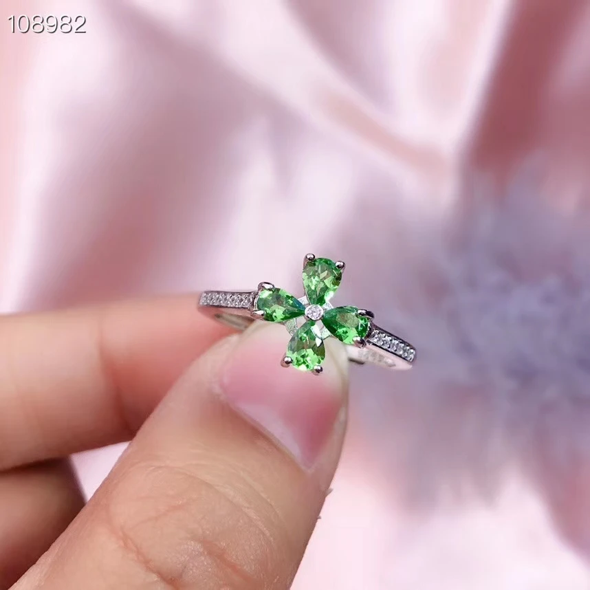 Кольцо с цаворитом из серебра 100% пробы 3 х4 мм | Украшения и аксессуары