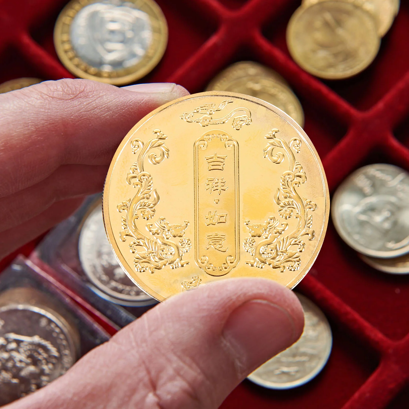 

Chinese Zodiac Commemorative Coin Dragon Badge Golden Rewards Blessing Alloy Decor Coins Lunar New Year