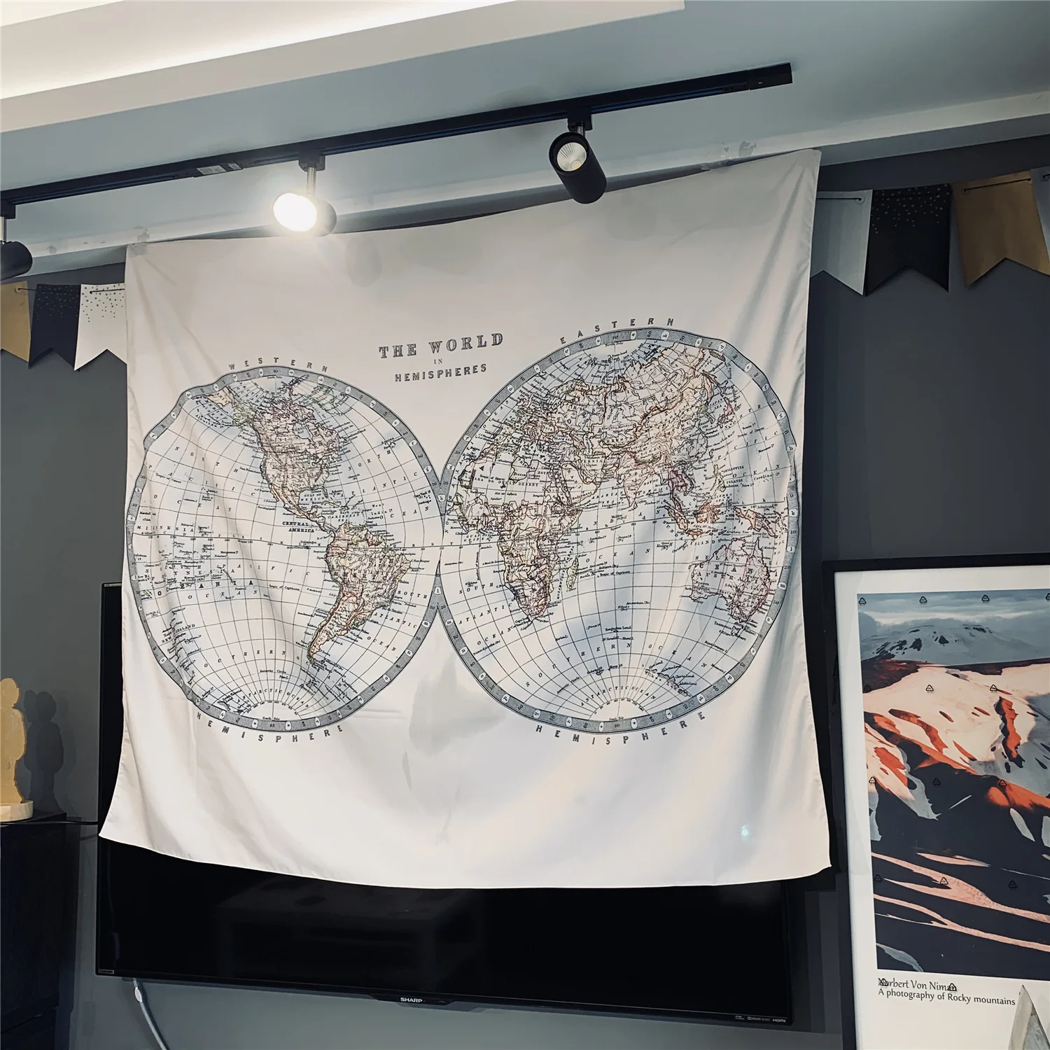 

World Map Tapestry Wall Hanging Bohemian Beach Mat Polyester Yoga Mat Home Bedroom Art Carpet Map Wall Tapestries