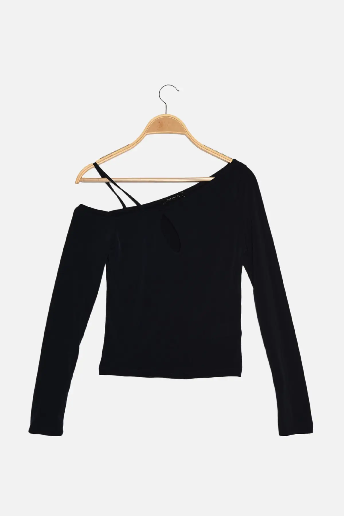 

Trendyol Cut Out Detail Knitted Blouse TWOAW22BZ0414