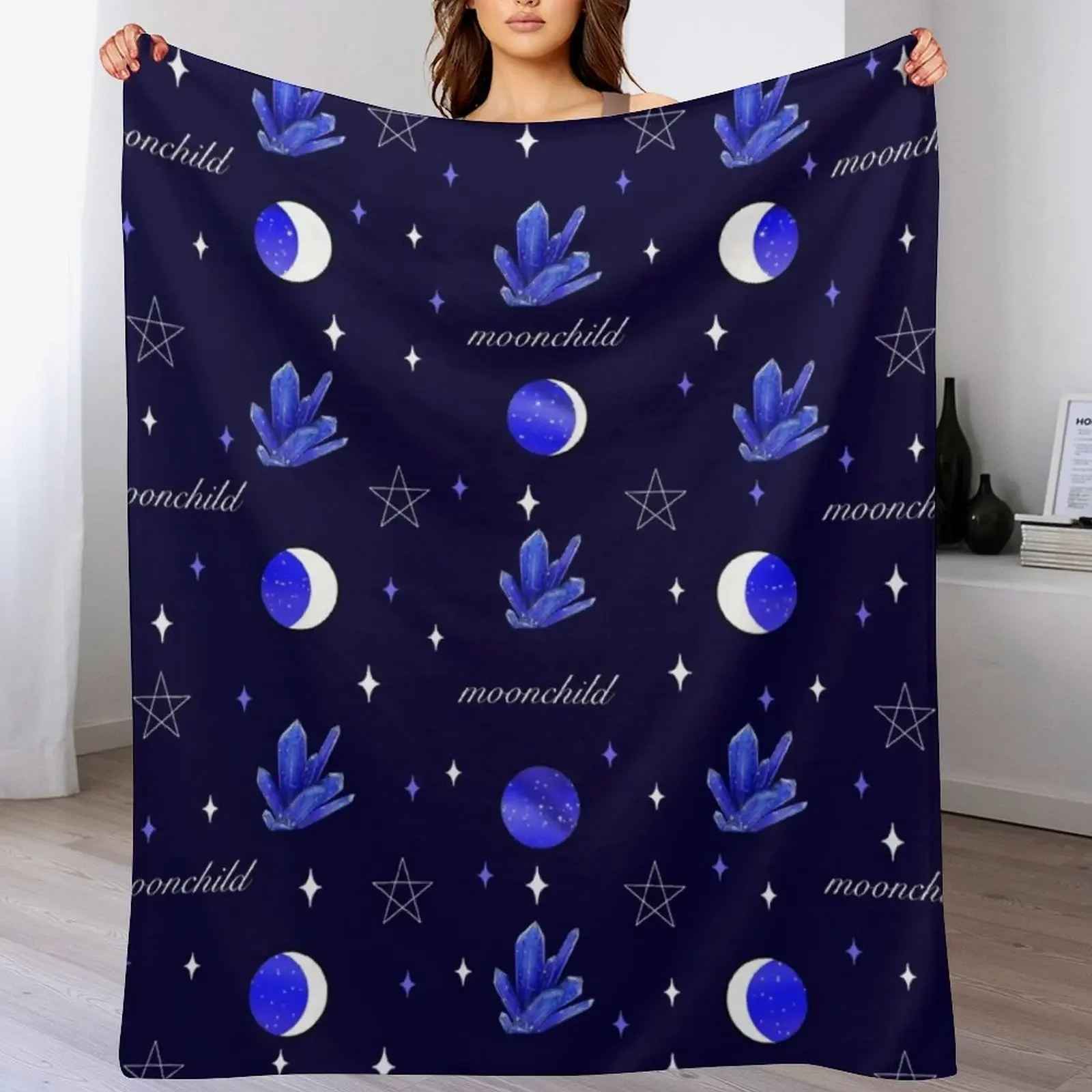 Фото Легкое и уютное одеяло Moonchild для кровати и дивана №1