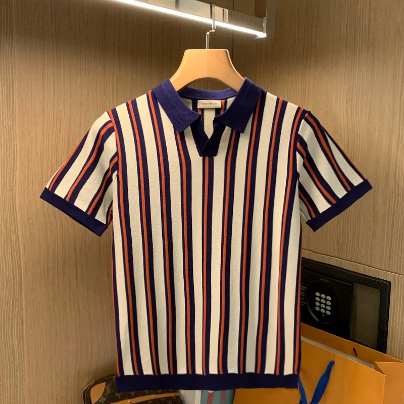 

Мужская трикотажная рубашка-поло с отложным воротником, в полоску