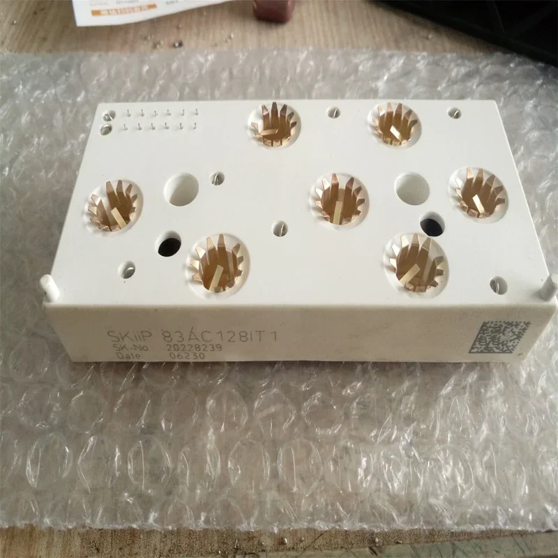 

Деталь для кондиционера SKIIP83AC12IT1