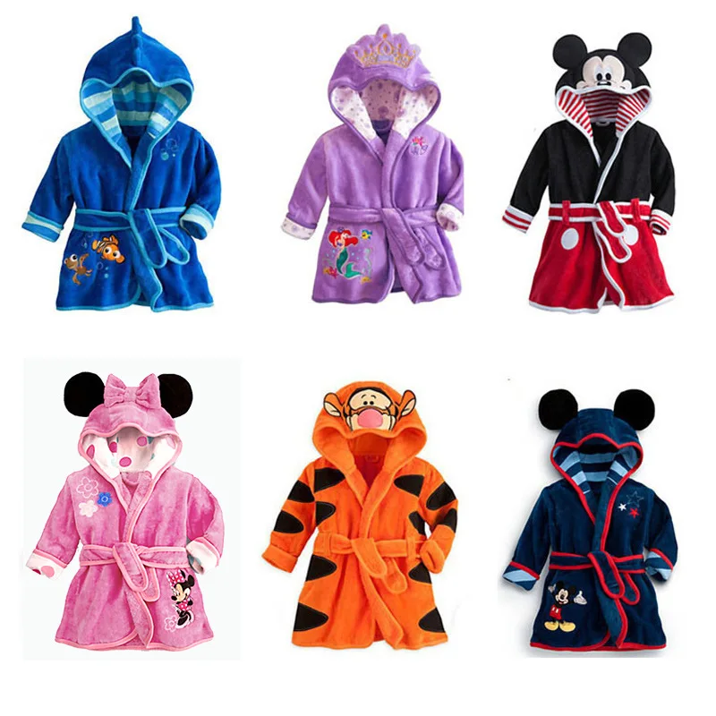 

Осенне-зимний халат для маленьких мальчиков и девочек с мультипликационным рисунком Минни Микки Маус банный халат пижама одежда для младен...