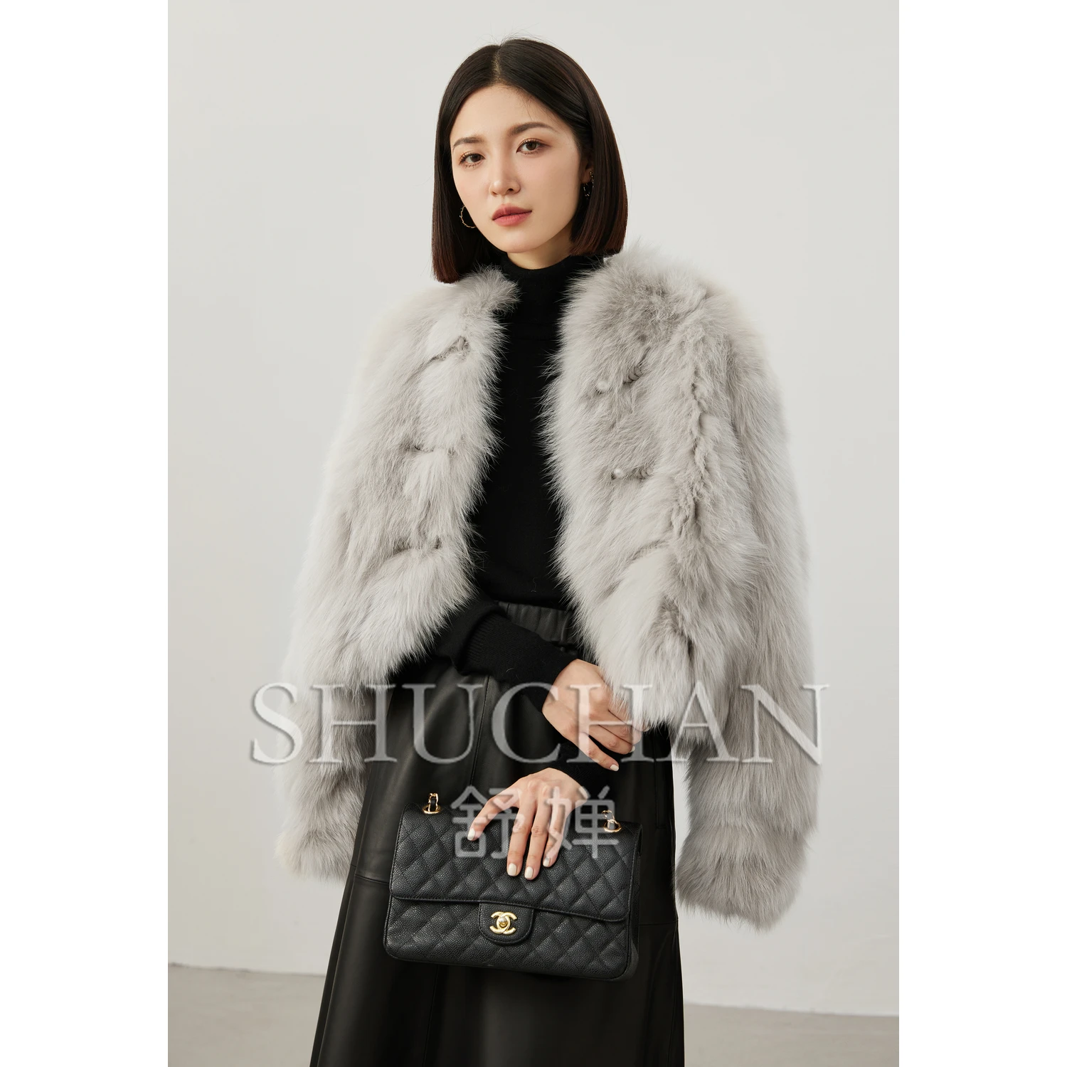 Рисунок 3 - Роскошное пальто из натурального Лисьего меха