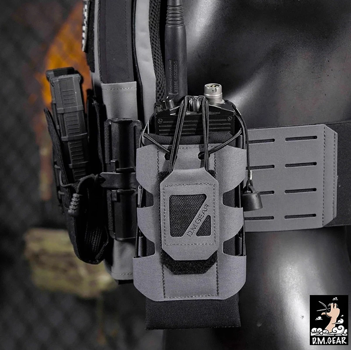 

DMgear Tactical Radio Pouch Bottle Holder Multi-function MOLLE Pouch Adjustable