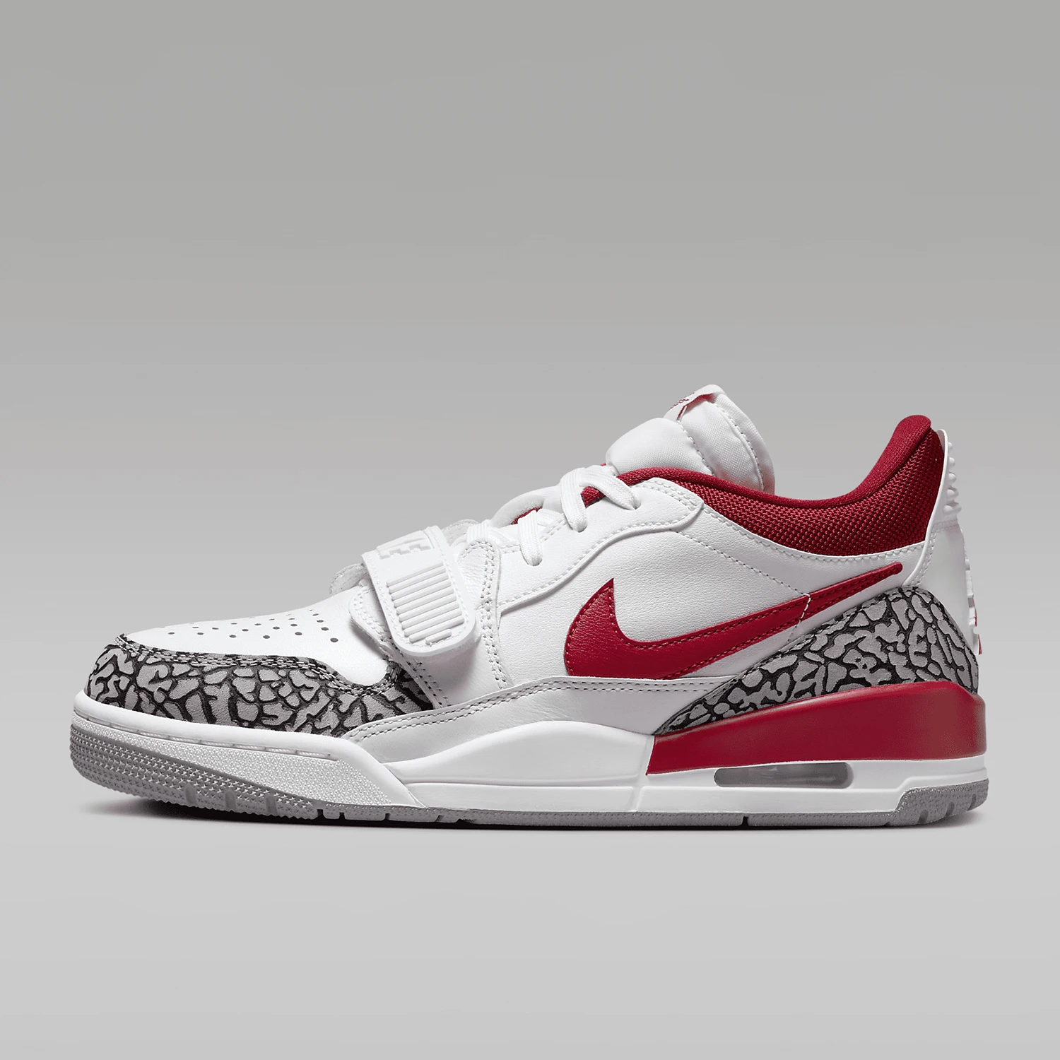 Фото Женские модные спортивные баскетбольные кроссовки Nike Authentic Current Season New Jordan FQ7827-106 №2