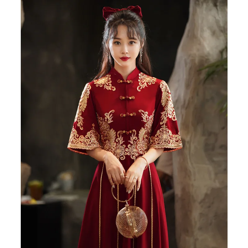 

Wedding Dresses Red Qipao Embroidered Cheongsam Mid-Length Engagement Retro Robe for Women Traditional Chinese Dress Bridesmaid