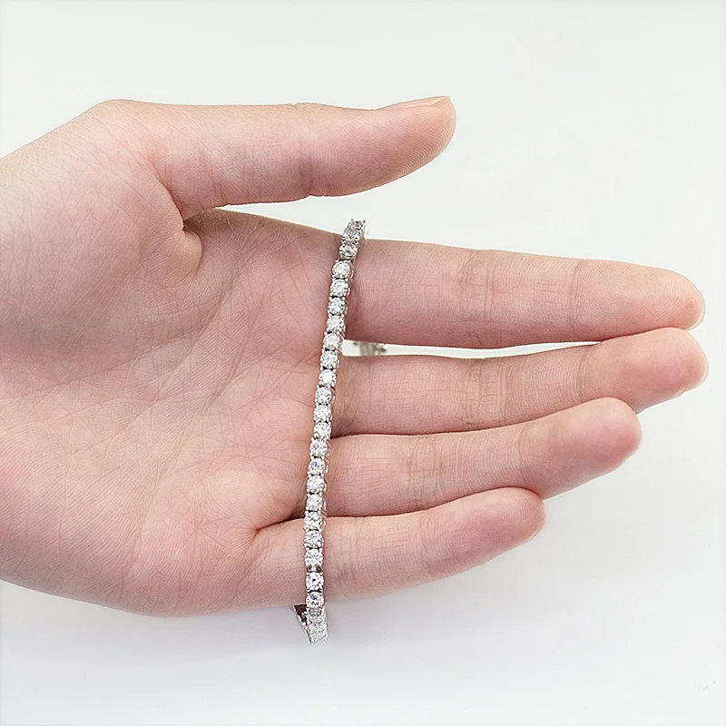 

Fancy Silver Iced Out VVS Moissanite Diamond Moissanite Tennis bracelet