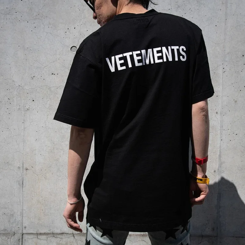 VETEMENTS High Street Classic Minimalist Letters Print Graphic T Shirts Men's Women's Short Sleeve T-Shirt Tops