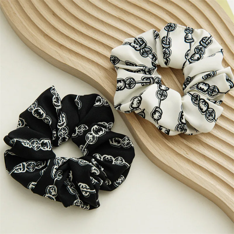 

2022 Spring Summer Hair Ribbons Scrunchies Chains Designs Women Elastic Hair Rope Ponytail Holder Hair Tie Girls Accessories