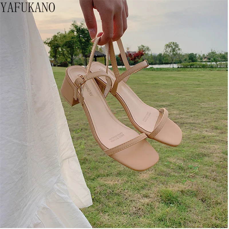 

Temperament Retro Chunky Heel Sandals Women Simple Fashion Narrowband Square Toe Rome Shoes French Style Gentle High Heels Dress