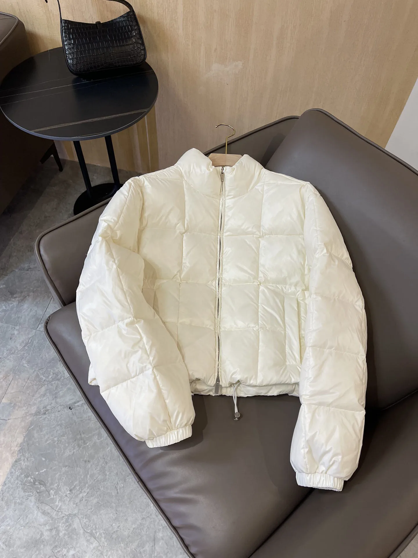 

Short down jacket fashion warm and comfortable 2023 winter new models