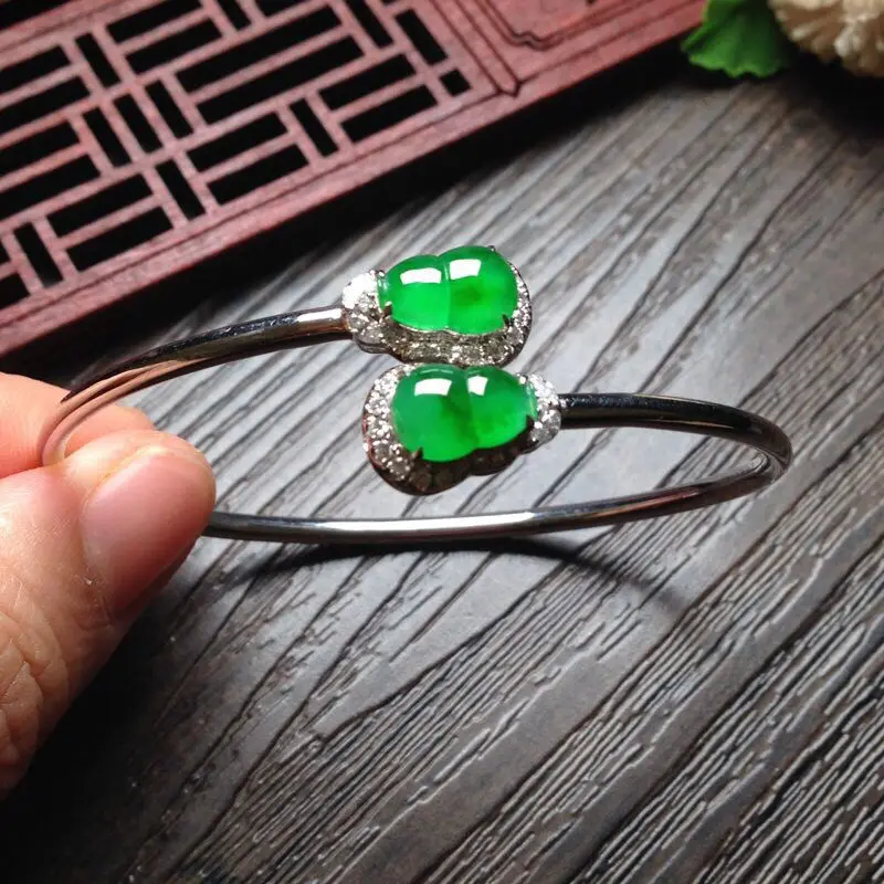 

Original new natural chalcedony diamond gourd opening adjustable bracelet elegant charm creative retro female silver jewelry