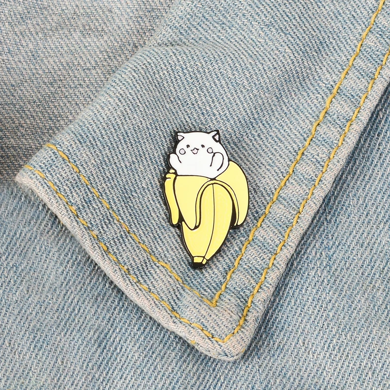 

Cat Banana Enamel Pins Cartoon Animal Fruit Brooches Shirt Bag Metal Badge Lapel Pin Cute Kitten Jewelry Gift for Friends Kids