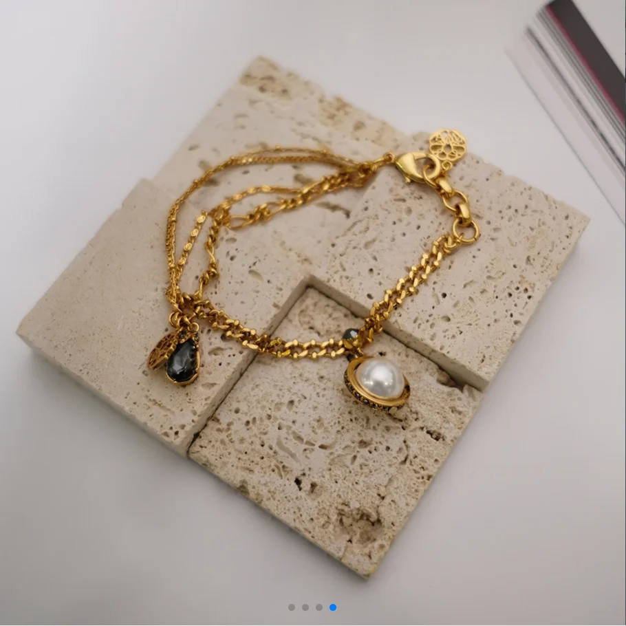

Retro old style exaggerated European and American personality pendant bracelet