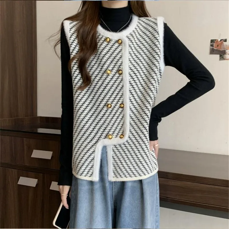 New 2023 Autumn Winter Double Breasted Vest Coat O Neck Sleeveless Black White Knit Jacket Fashion Waistcoat All-match Cardigan