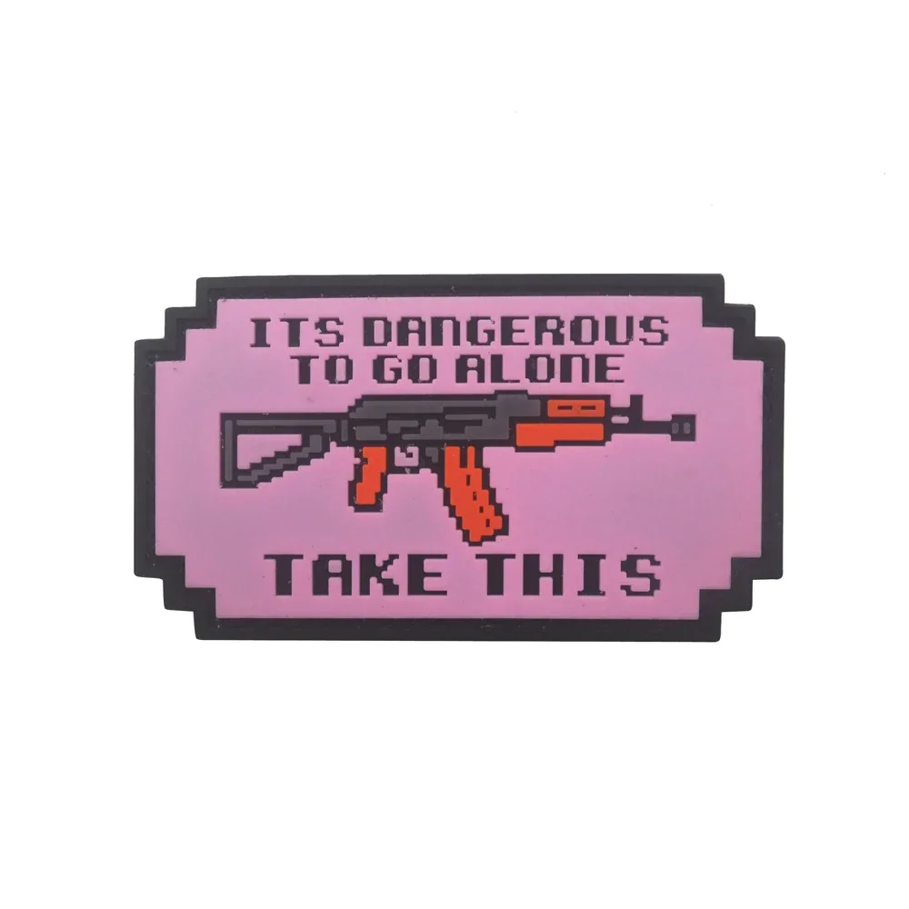 Нашивки с крючками и петлями для оружия из ПВХ версии Q. Опасный в одиночку.