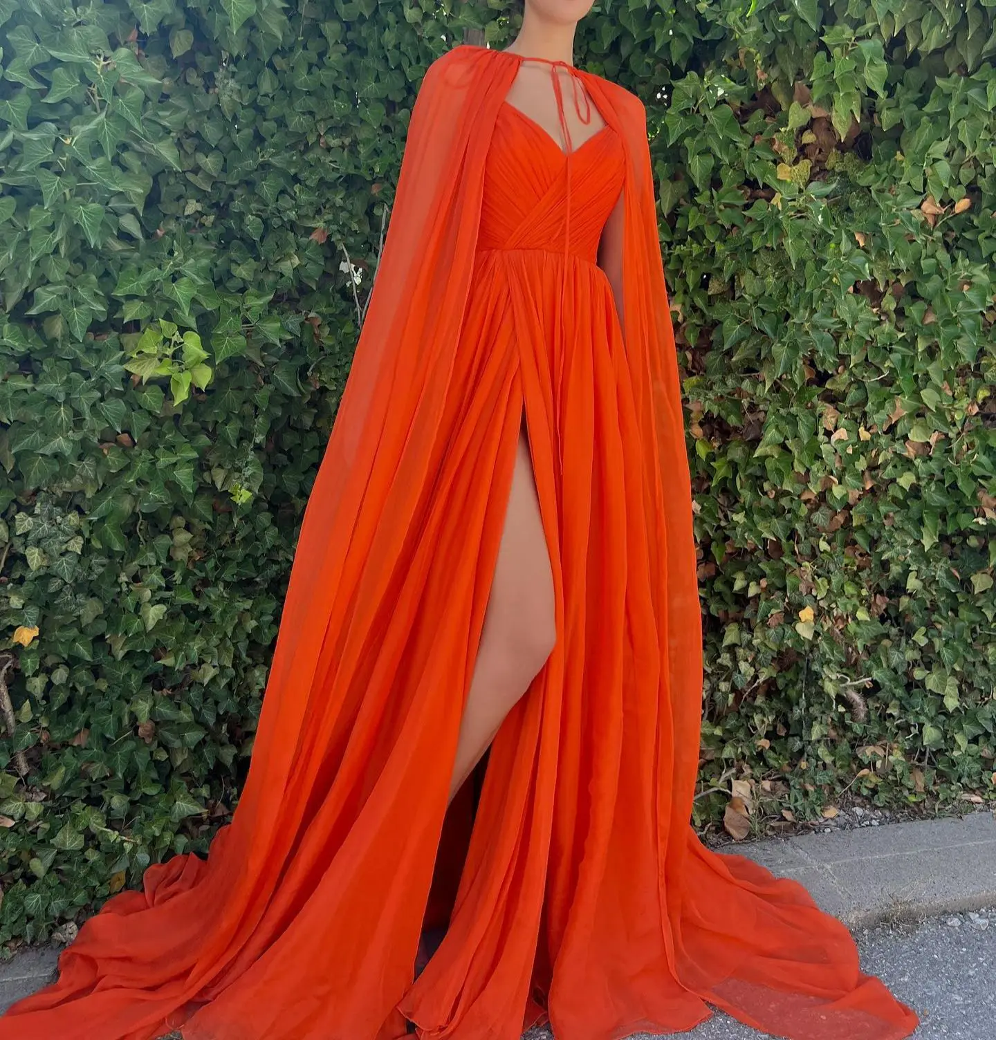 

Женское вечернее платье It's yiiya, оранжевое платье-трапеция из фатина без рукавов с разрезом на боку на лето 2019