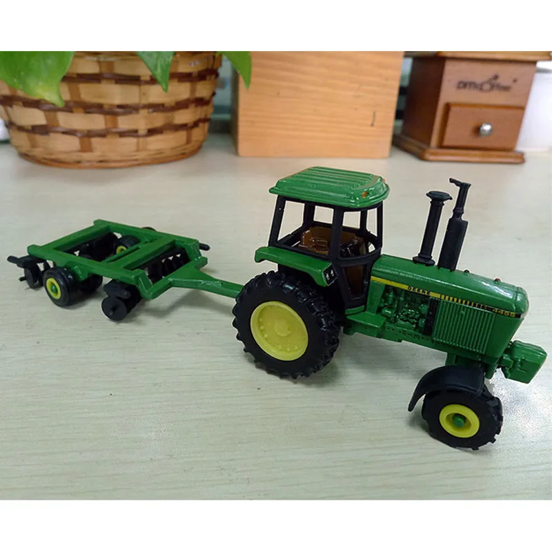 

Diecast Alloy 1:64 Scale Deere 4455 Agricultural Tractor Cars Model Adult Classics Collection Toys Souvenir Gifts Static Display