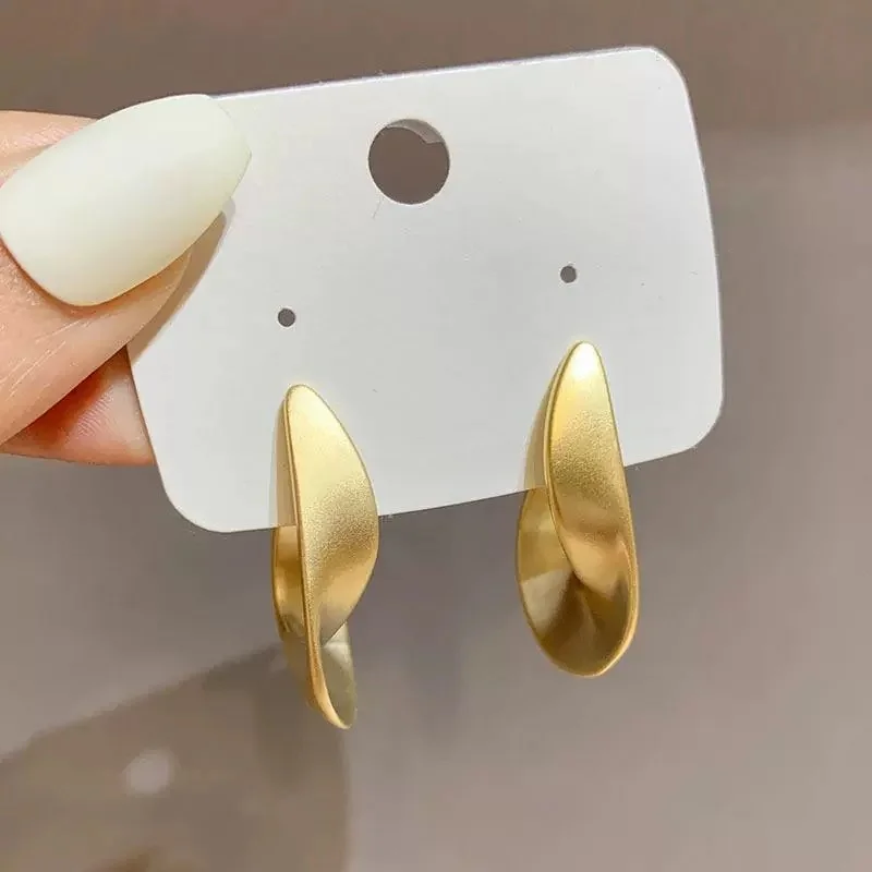 Серьги Cold Sle с геометрическим узором неправильной формы женские матовые простые