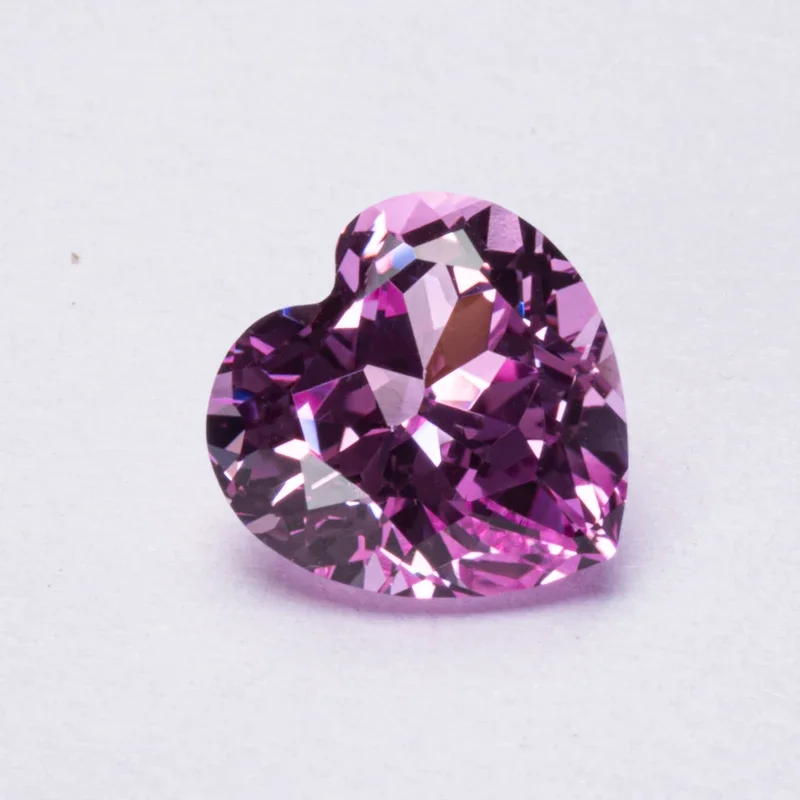 Выполненный в лаборатории сапфир розового цвета Подвески форме сердца