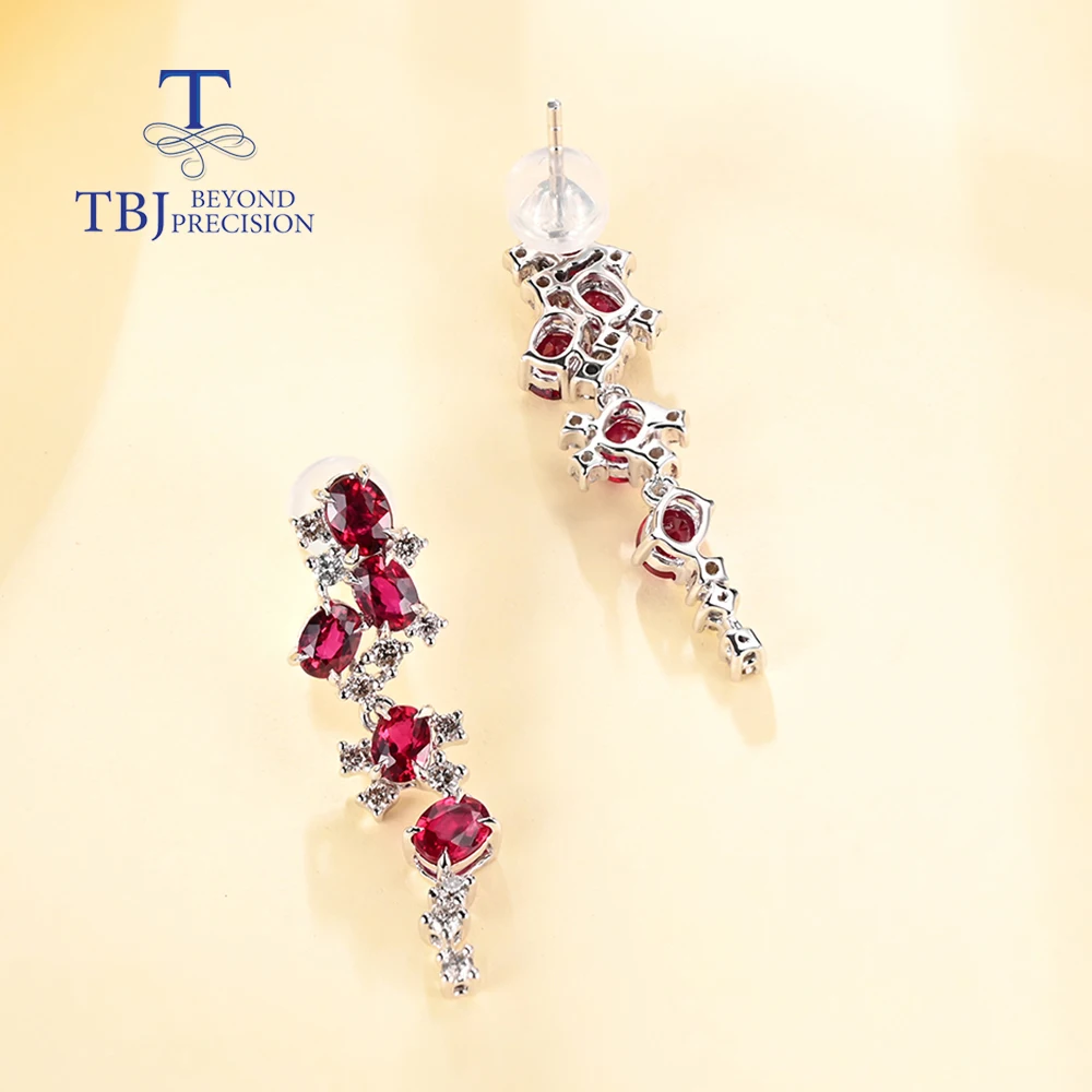 Серьги из 18-каратного белого золота с драгоценными бирманскими натуральными