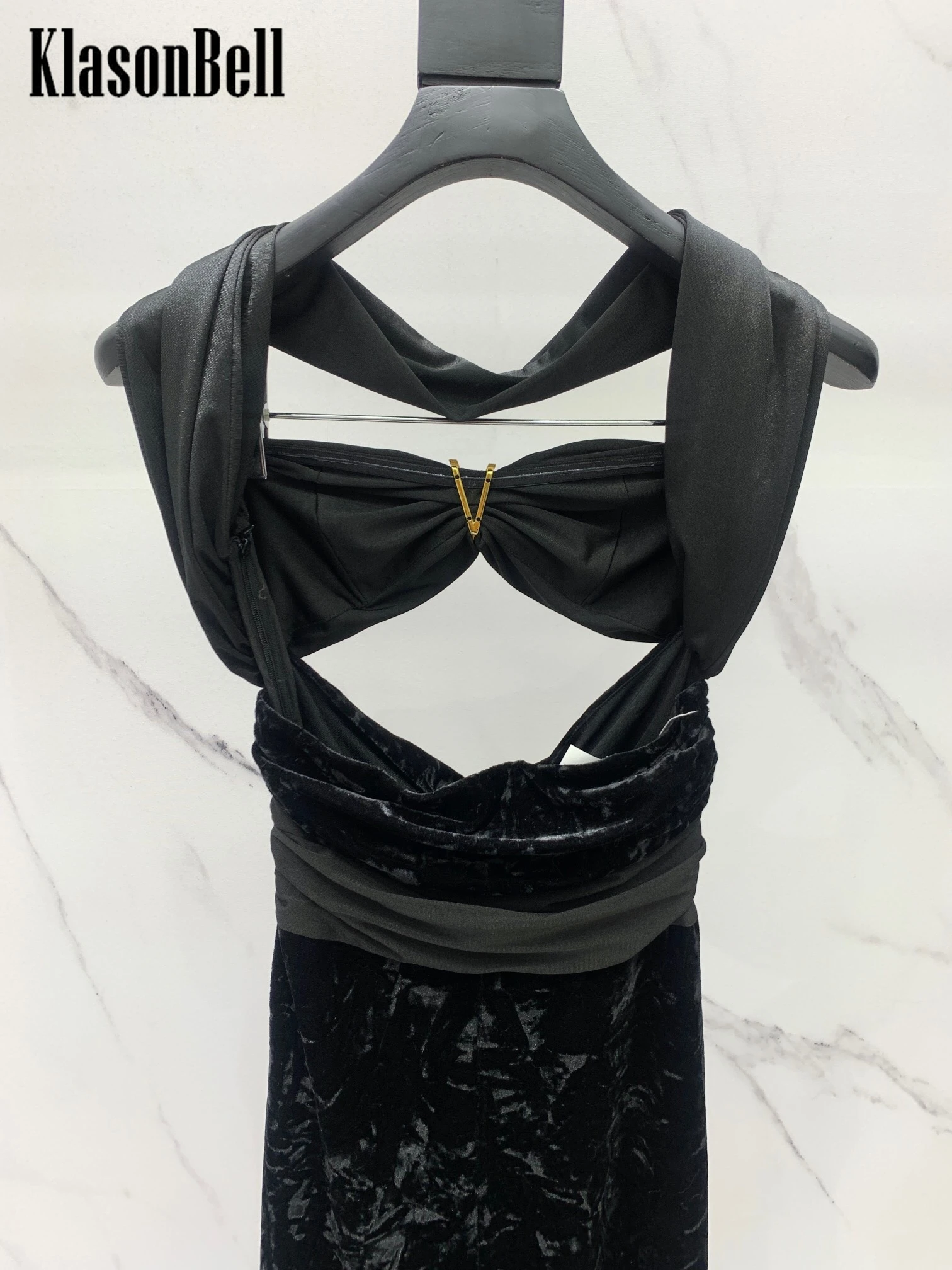 Рисунок 5 - Женский бархатный комбинезон-карандаш KlasonBell