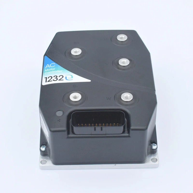 

Новая Оригинальная 1232E модель 24В 250A Curtis контроллер переменного тока xbox one