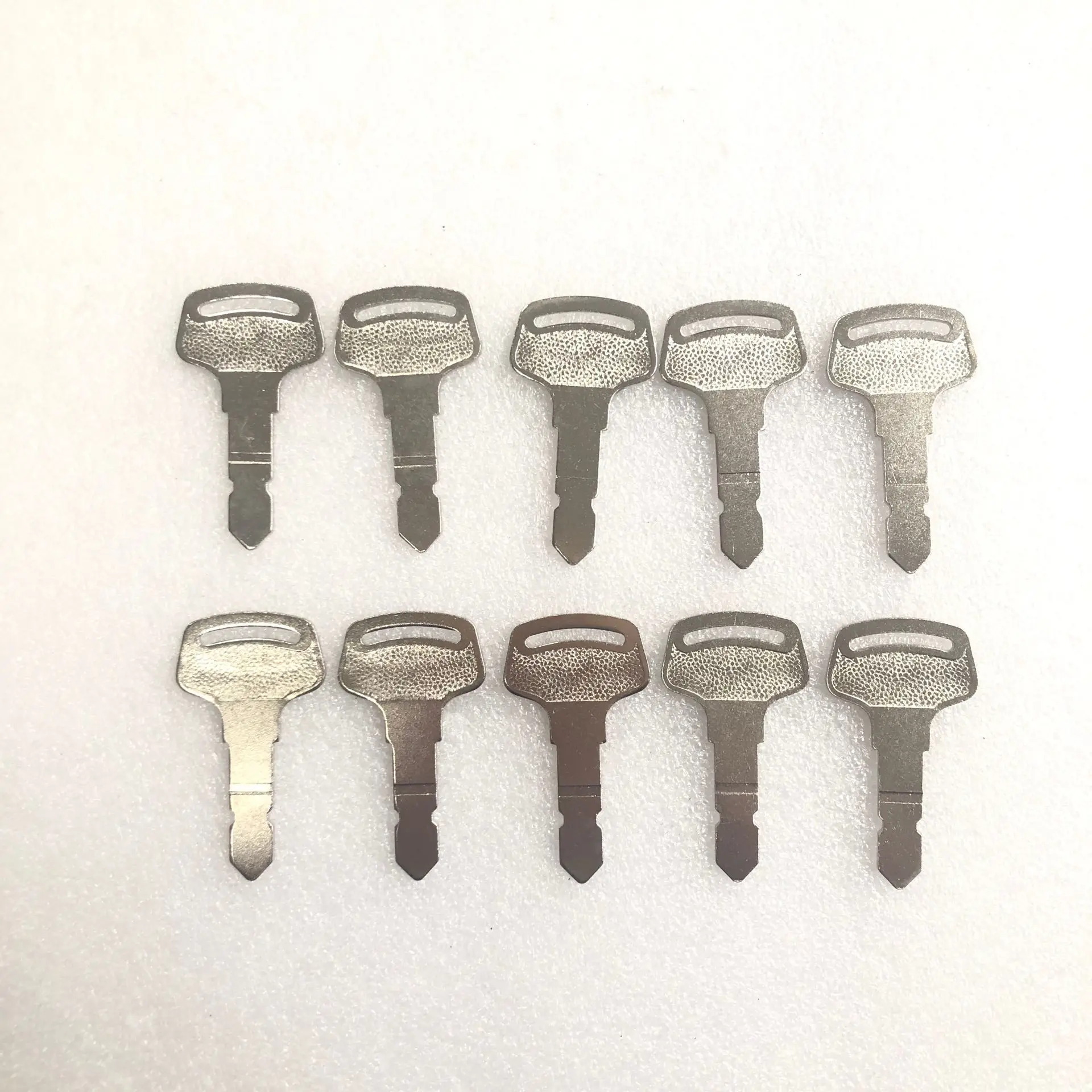 

10 Pcs 63700 Tractor Replace Key For Case New Holland Kubota B Series 6C040-55432 15248-63700