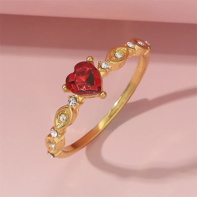 

Pigeon blood red inlaid crystal temperament, personality, fashion, love, mouth opening, new style ring, female