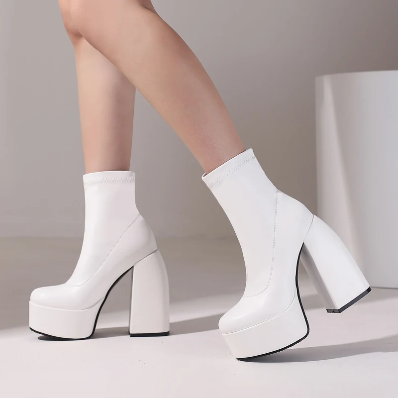 Женские ботильоны стрейч на массивной платформе готические ботинки высоком