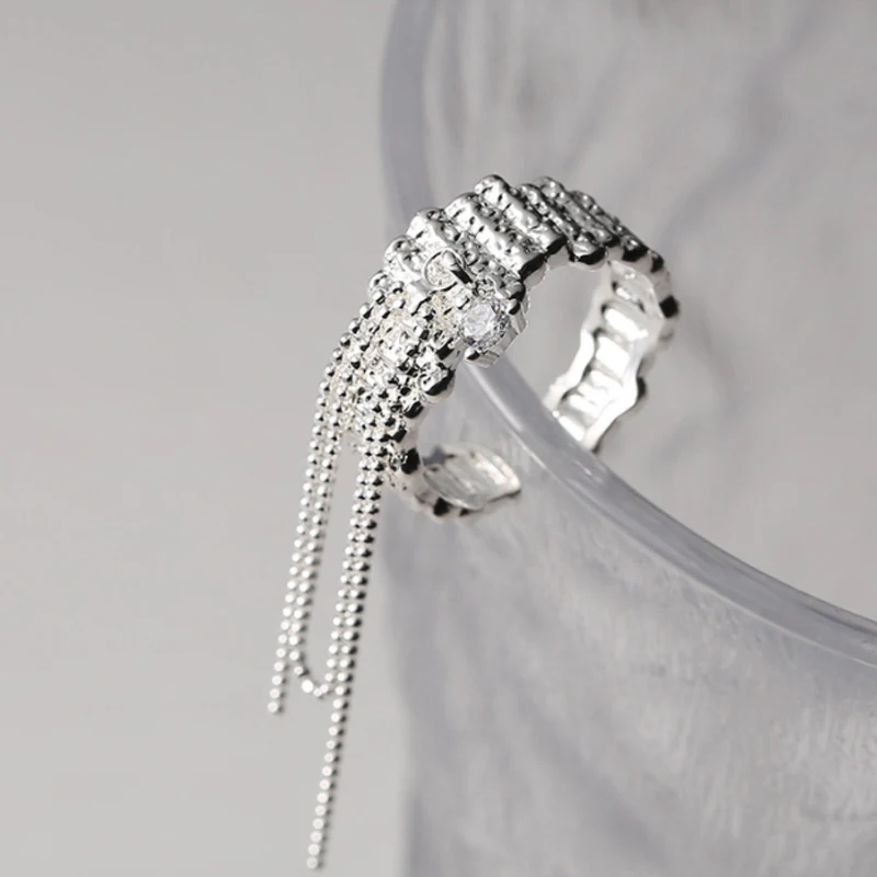 

Gothic Irregular Tassel Rings Lava Chain Ring Small Fresh Wedding Party Silver Color Metal Rings Personality Jewelry